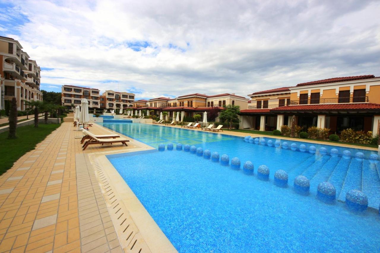 Green Life Beach Resort Apartment Sosopol Exterior foto