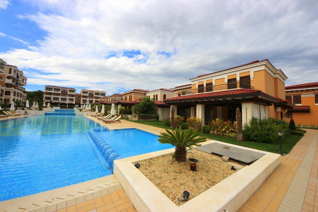 Green Life Beach Resort Apartment Sosopol Exterior foto